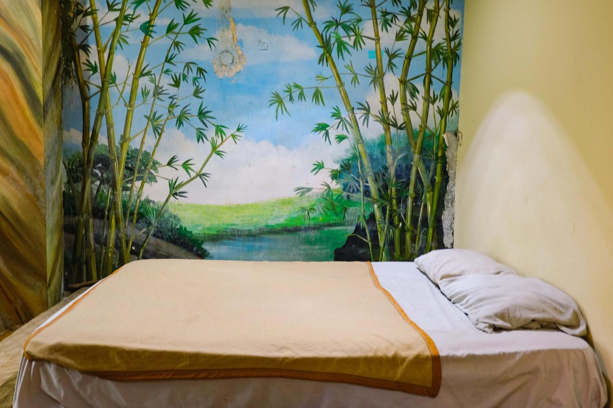 King Stone Hotel Mencil Экстерьер фото